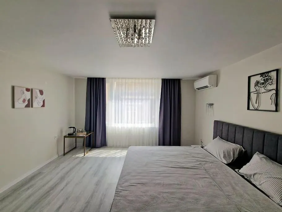 וארנה Central Luxe Apartment - Elisha 0*,  בולגריה
