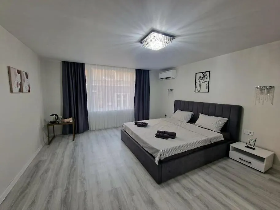וארנה Central Luxe Apartment - Elisha